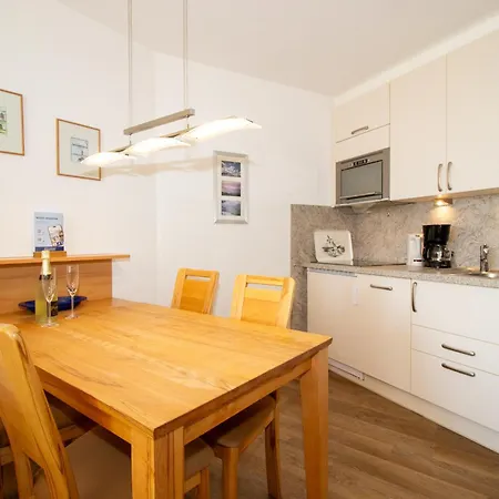 Apartment Lord Nelson 518